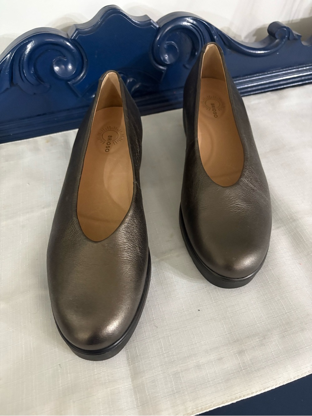 Brioso Waverly Leather Sweetheart Wedge Pumps metallic gunmetal Size 7.5 NWOB